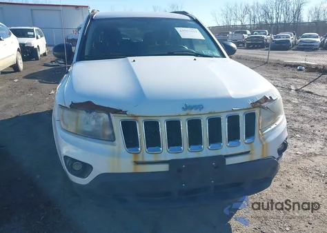 2014 Jeep Compass Sport из США, поврежденный, VIN 1C4NJDBB6ED749233